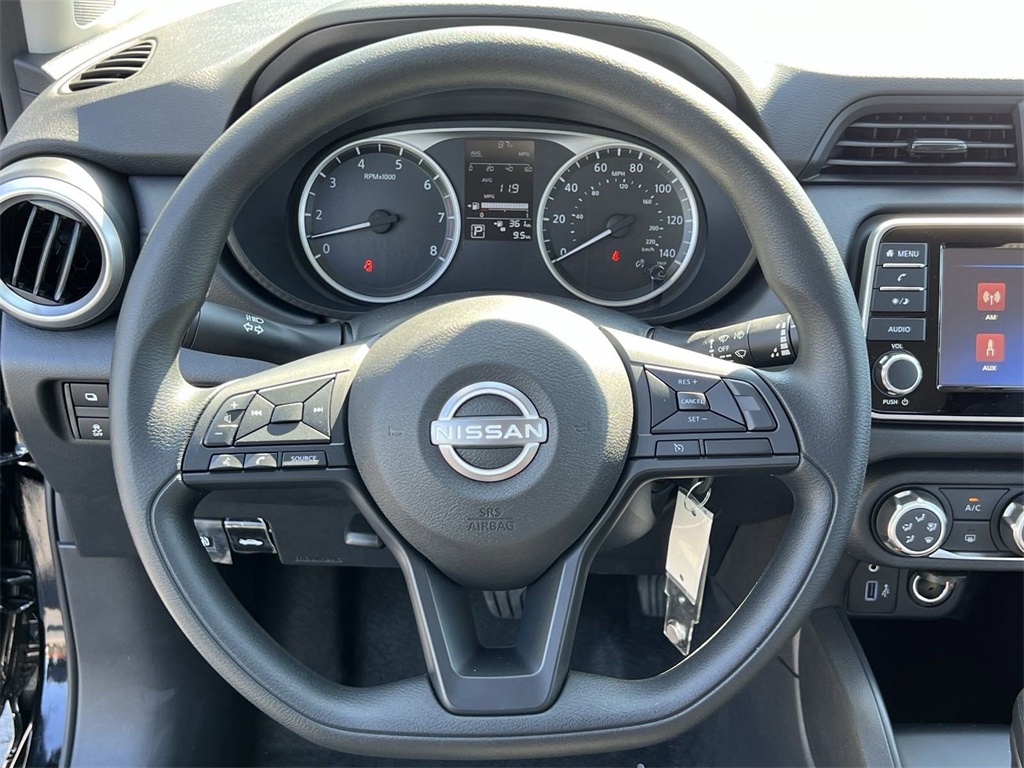 2024 Nissan Versa 1.6 S 15