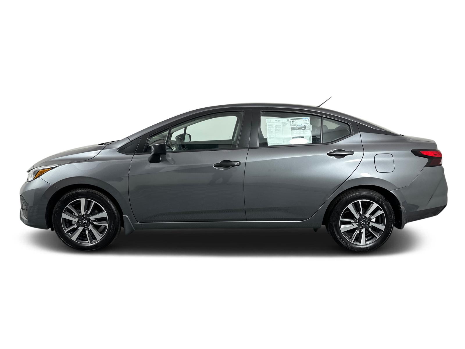 2025 Nissan Versa 1.6 S 4