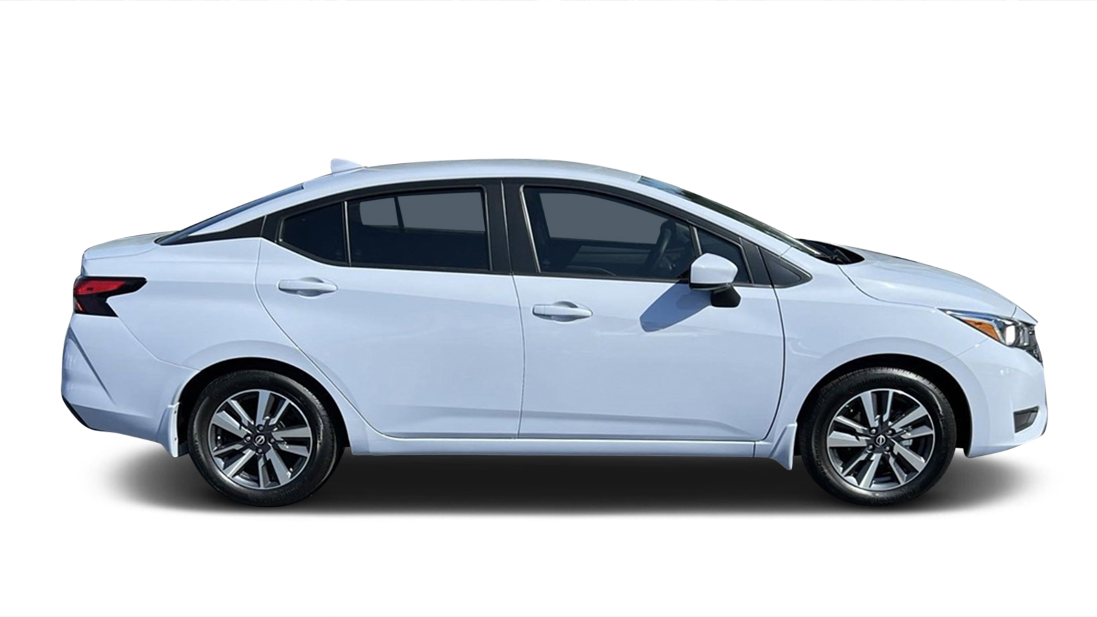 2024 Nissan Versa 1.6 SV 8