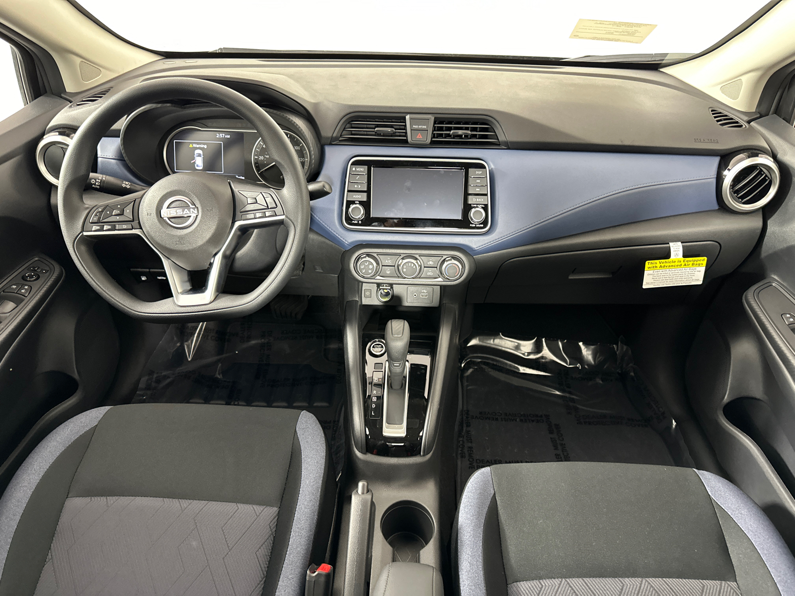 2025 Nissan Versa 1.6 SV 14