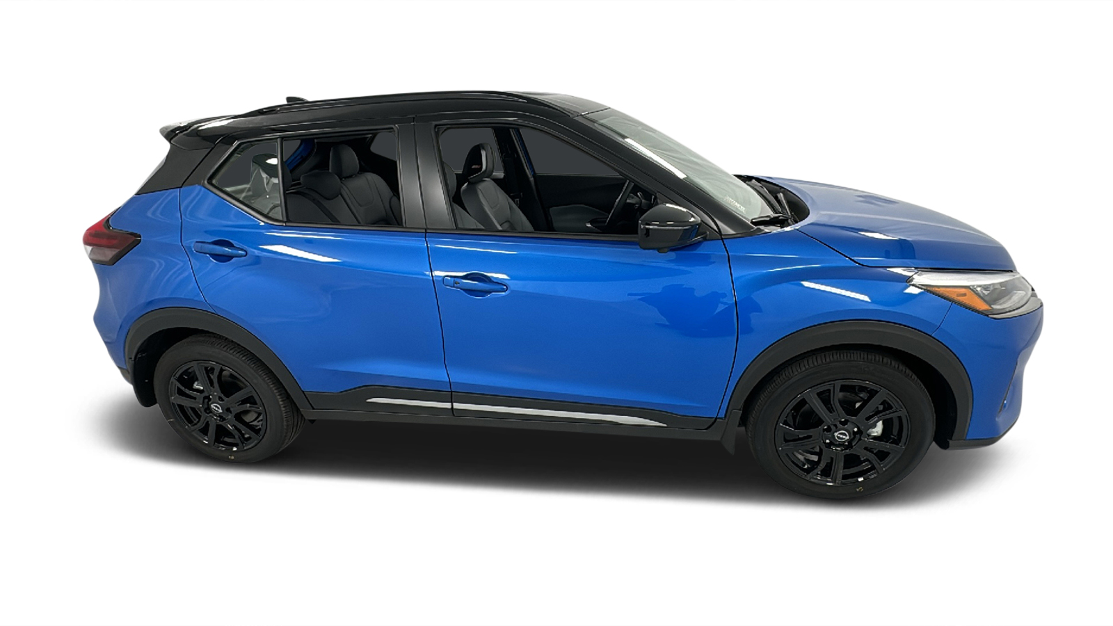 2024 Nissan Kicks SR 4