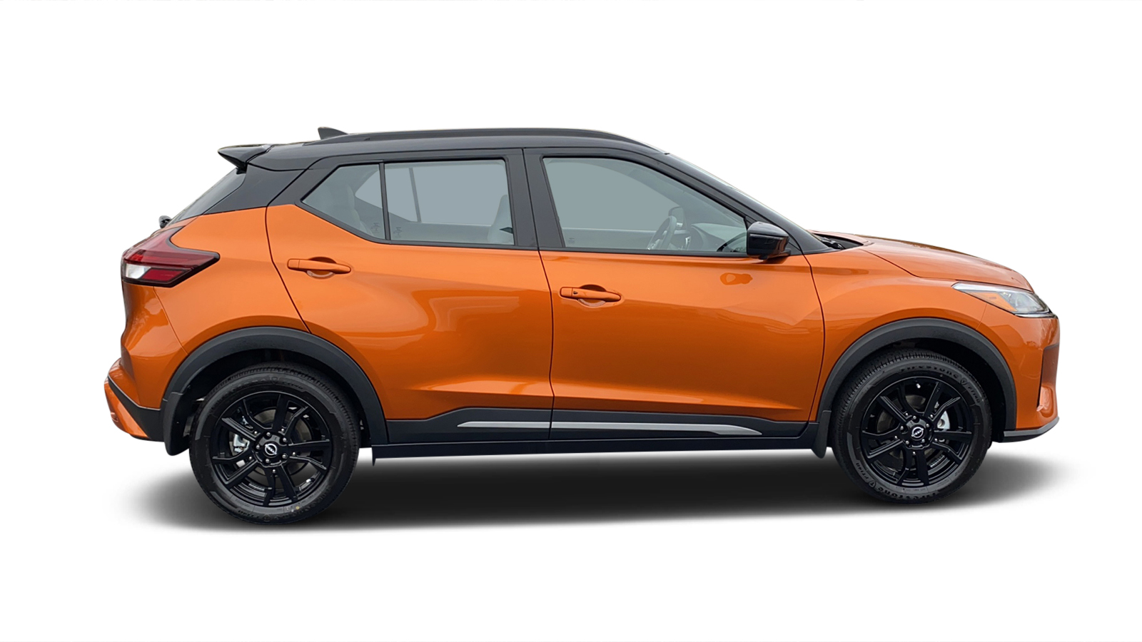 2023 Nissan Kicks SR 8