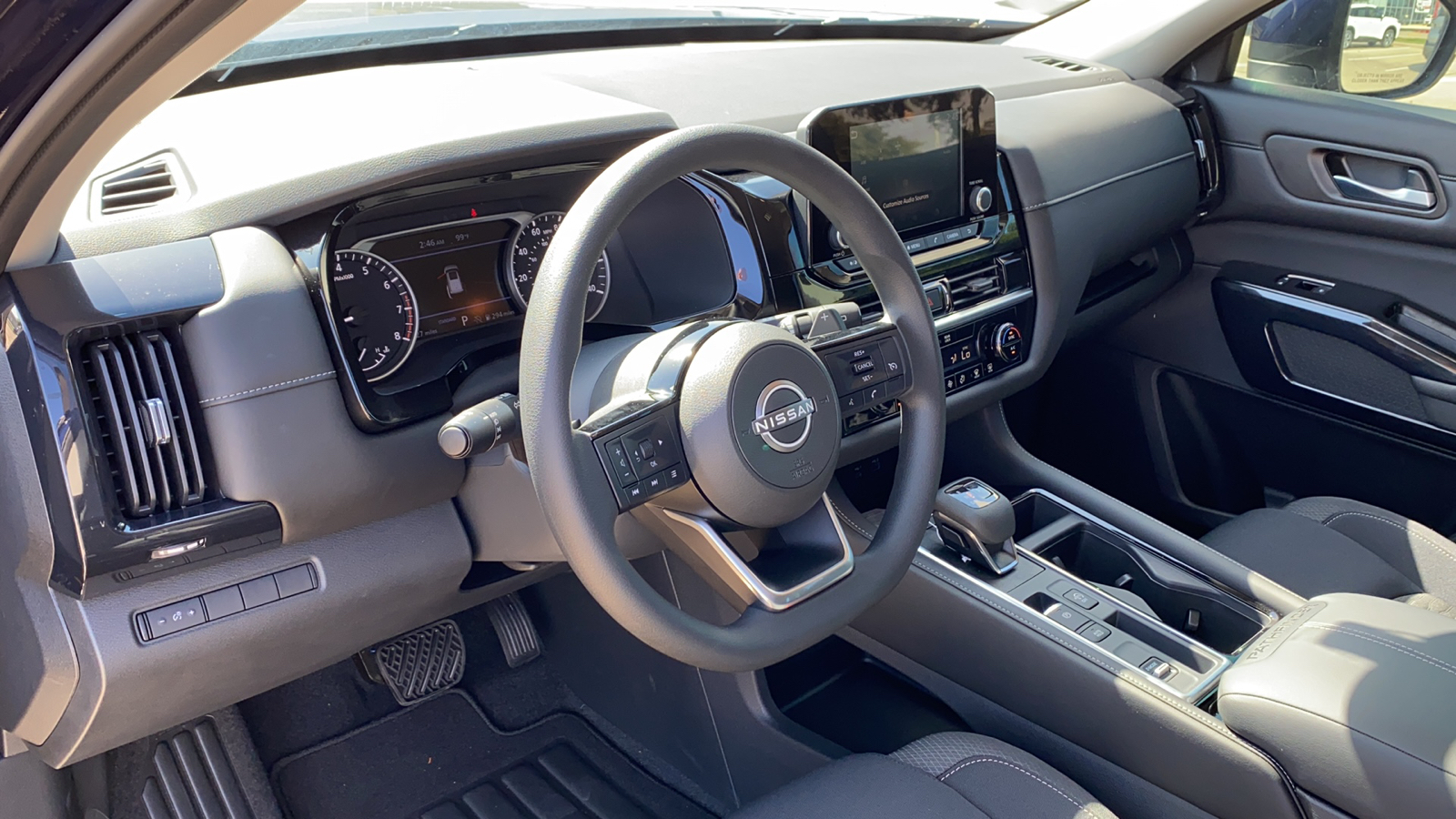 2022 Nissan Pathfinder S 11