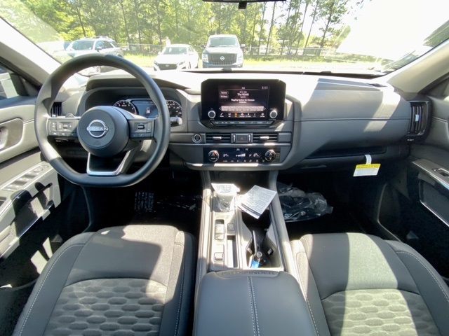 2023 Nissan Pathfinder S 11