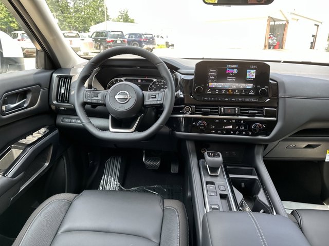 2024 Nissan Pathfinder Platinum 14