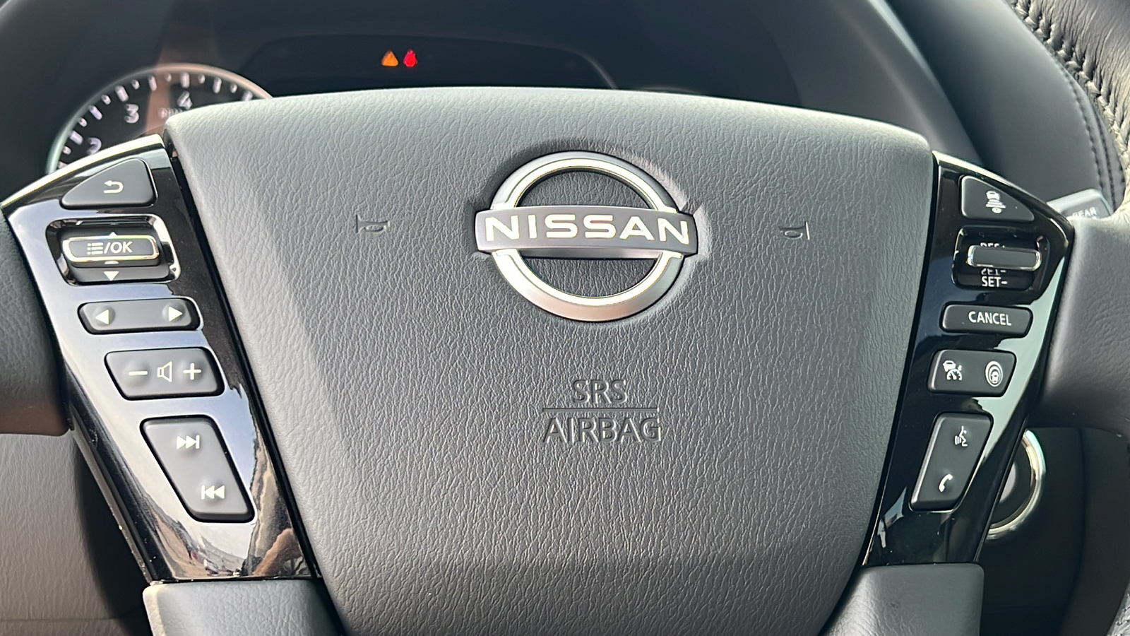 2023 Nissan Armada SL 22