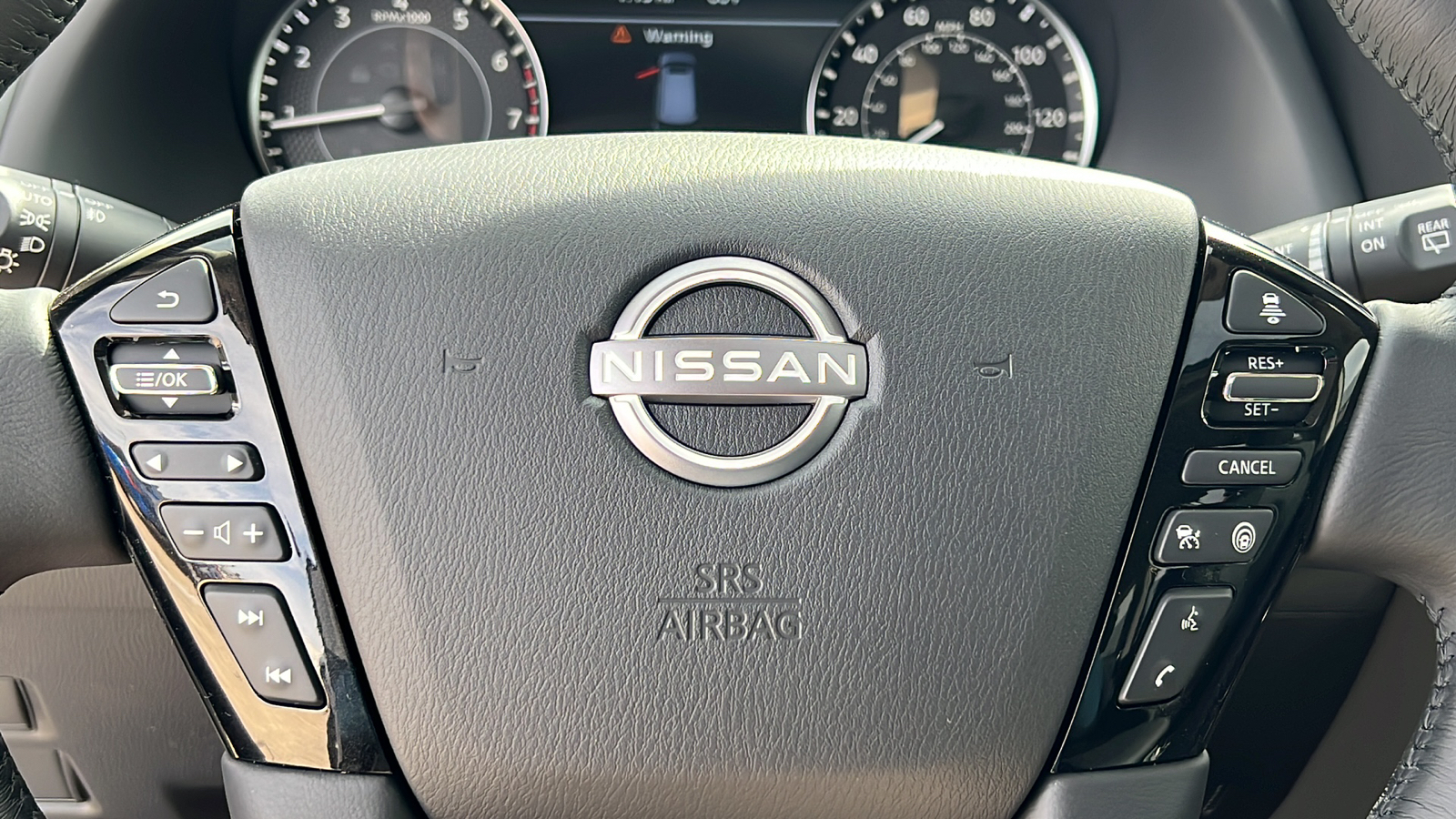 2024 Nissan Armada SL 20