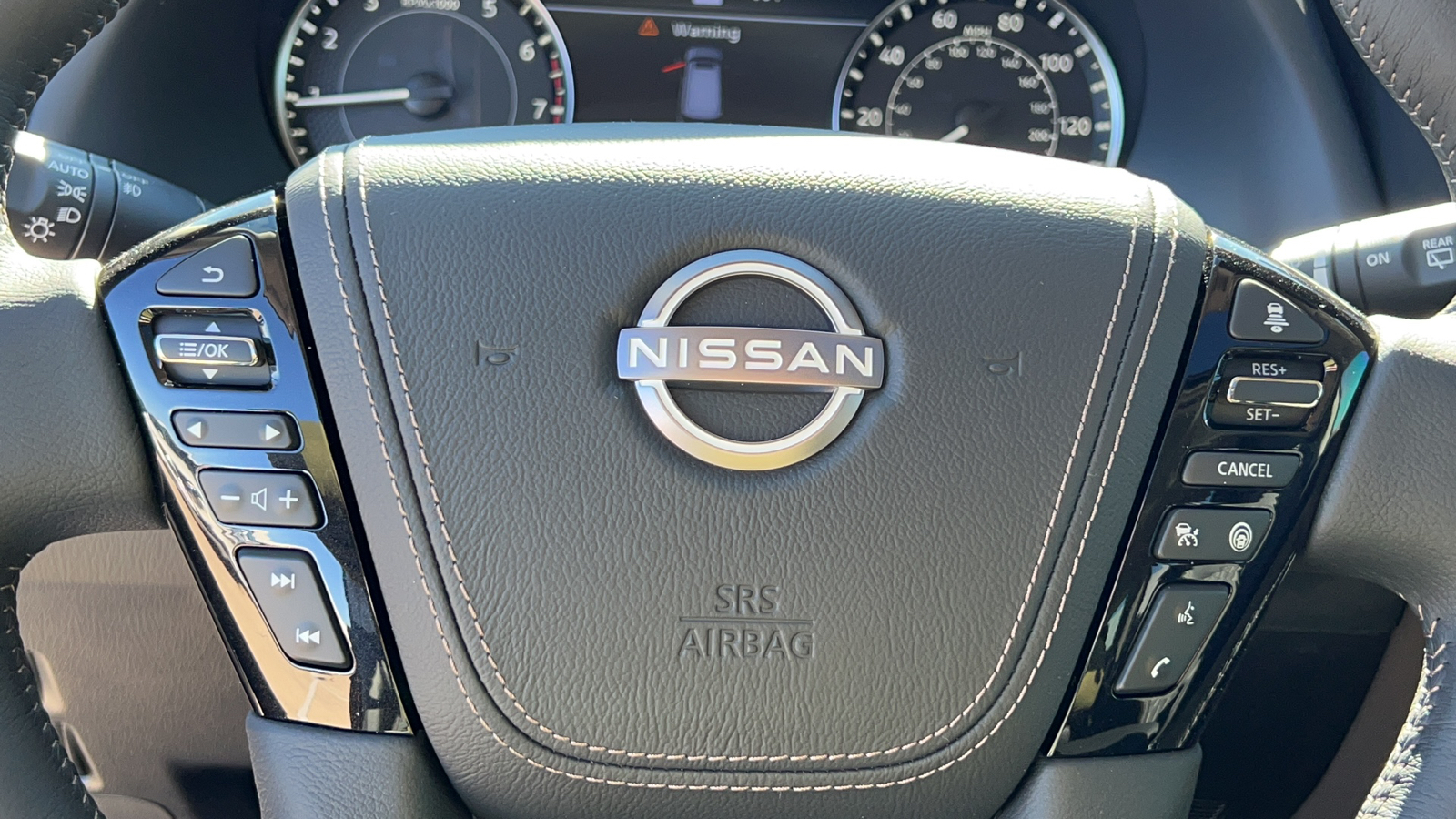 2023 Nissan Armada Platinum 23