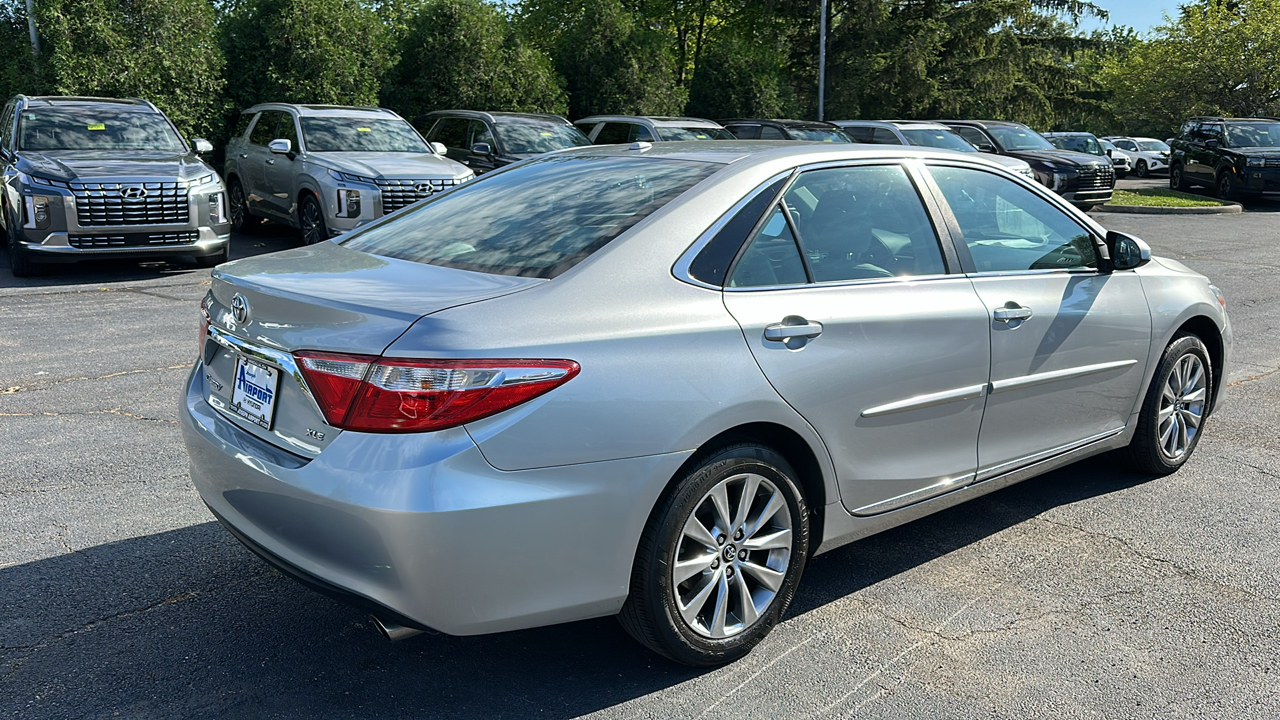 2017 Toyota Camry XLE 31