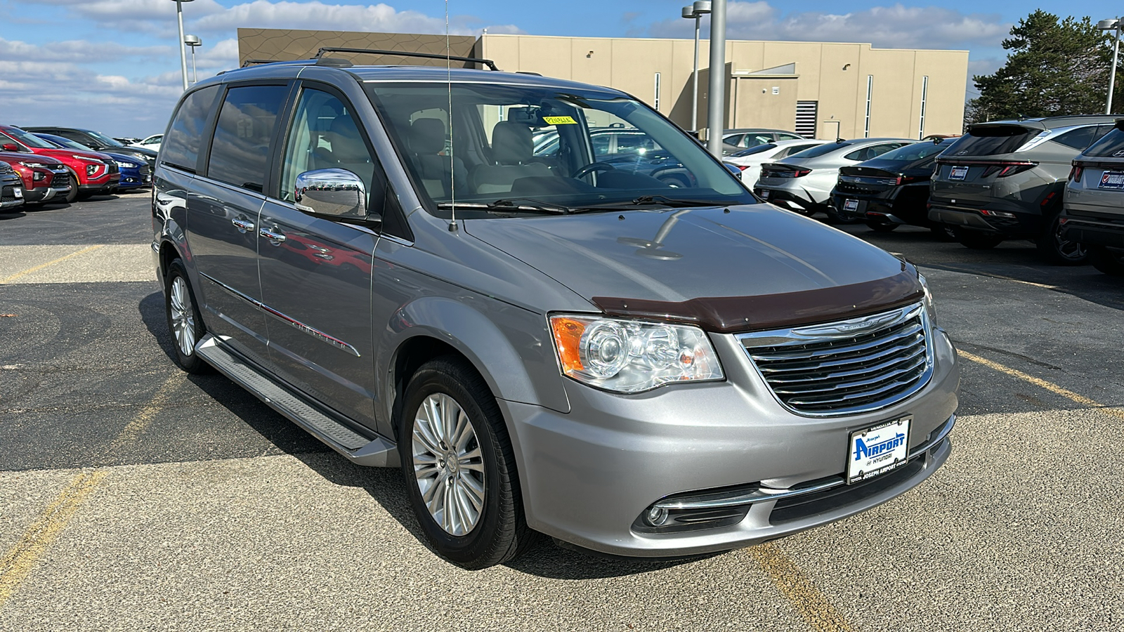 2014 Chrysler Town & Country Limited 1