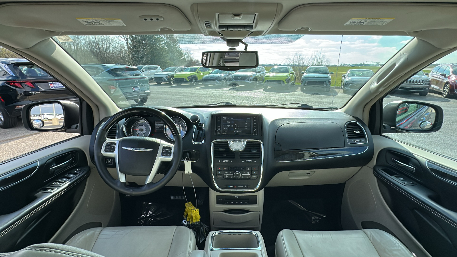 2014 Chrysler Town & Country Limited 5