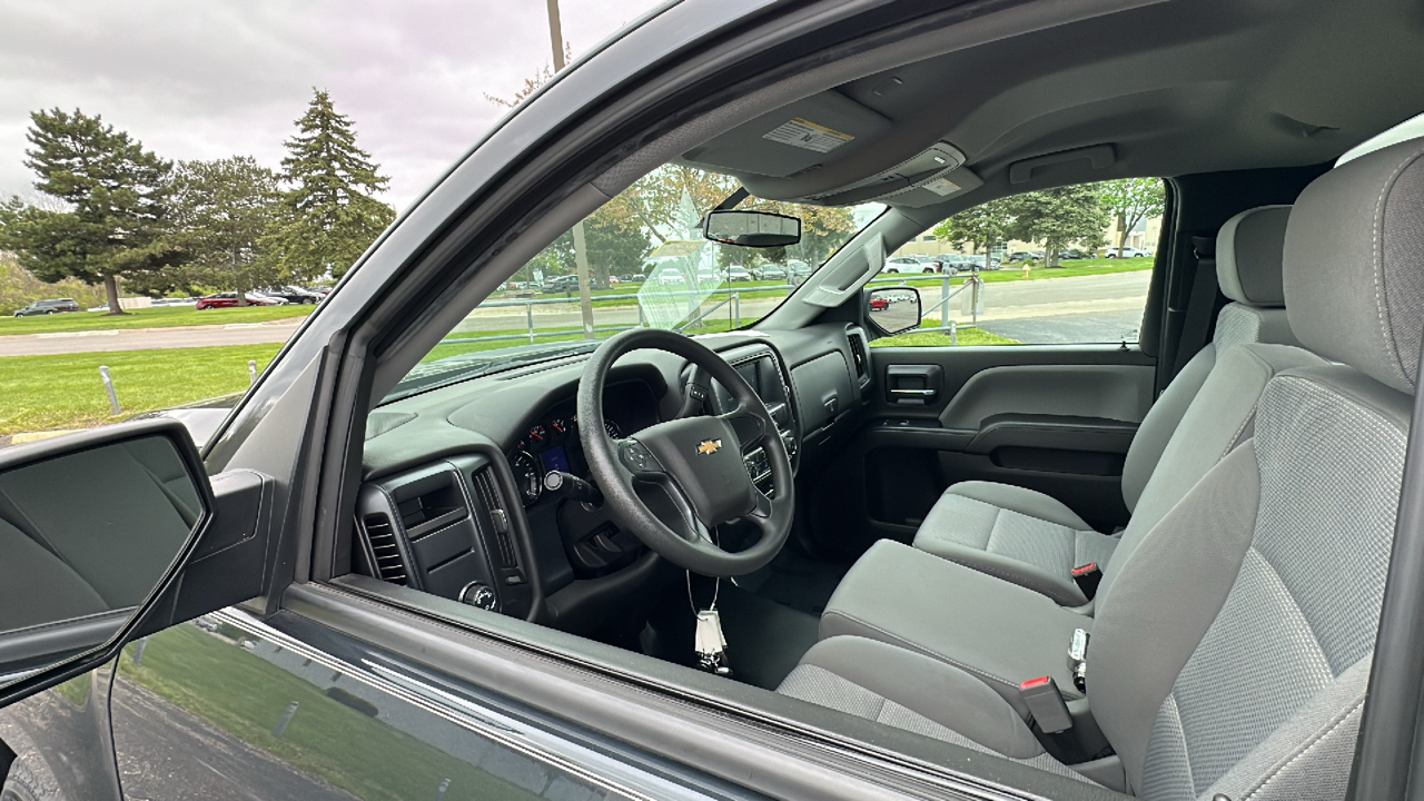 2018 Chevrolet Silverado 1500 WT 19