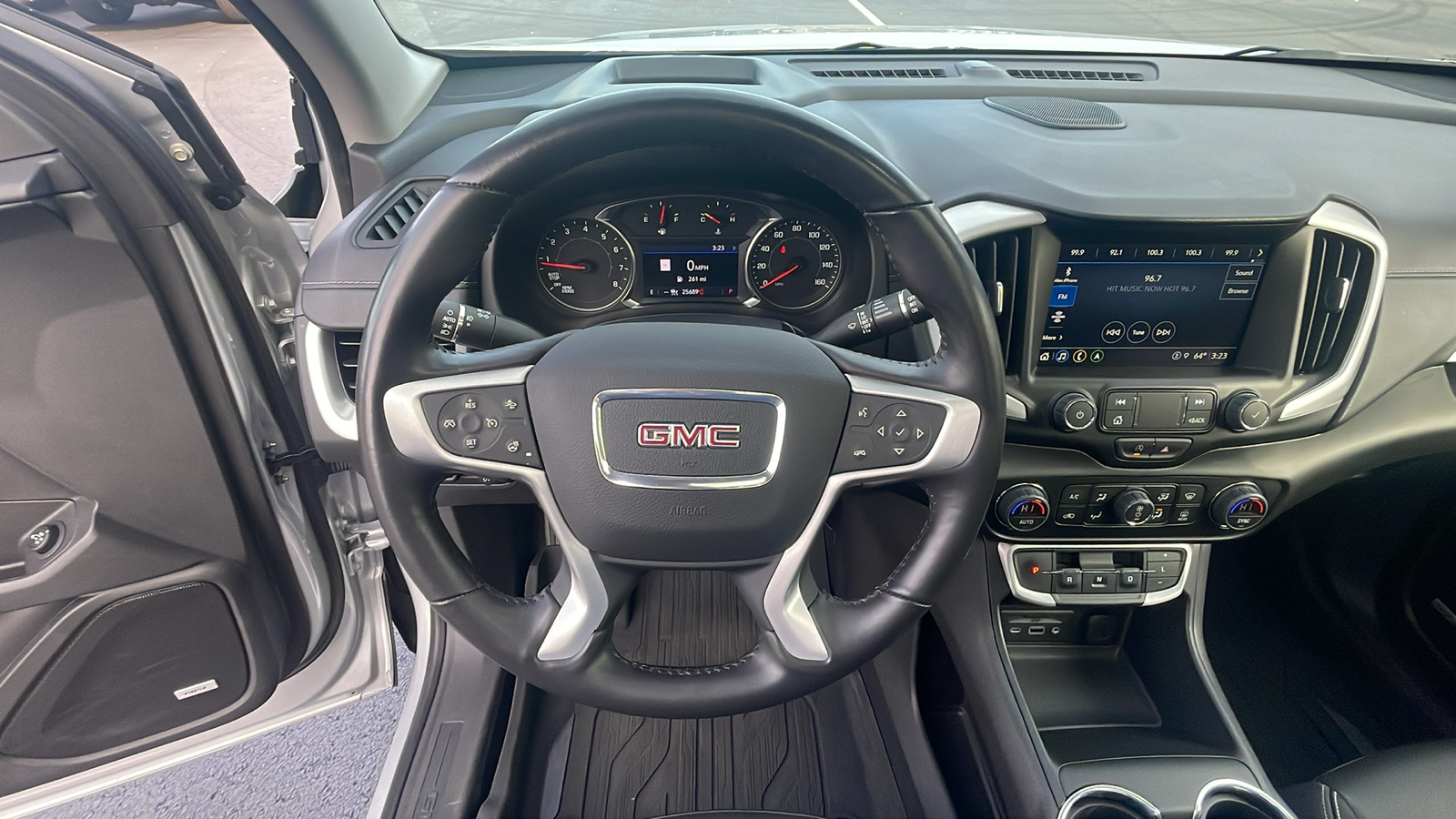 2022 GMC Terrain SLT 10