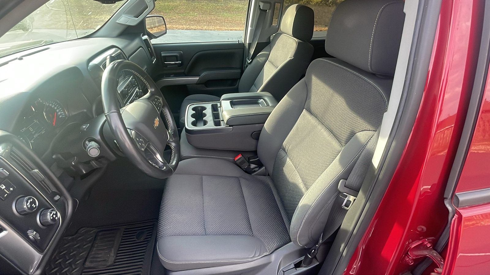 2018 Chevrolet Silverado 1500 LT 4WD Crew Cab 143.5 7