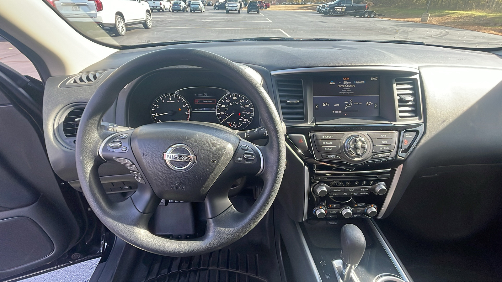 2019 Nissan Pathfinder S 9