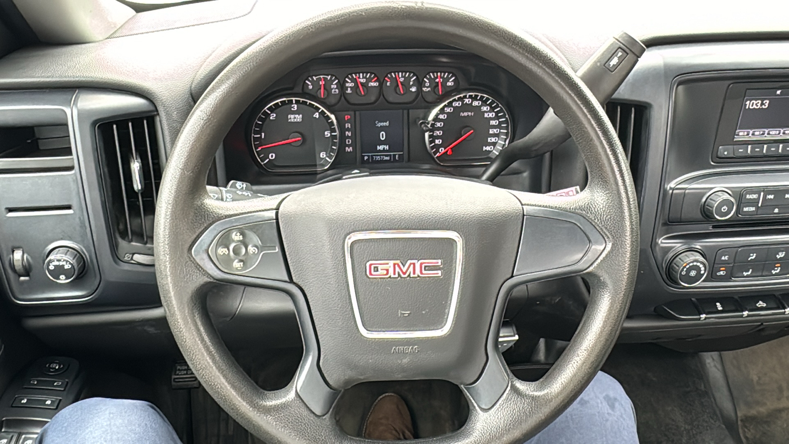 2015 GMC Sierra 1500 4WD Reg Cab 133.0 8