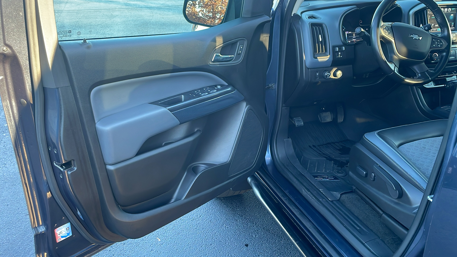 2018 Chevrolet Colorado 4WD Z71 Crew Cab 128.3 5