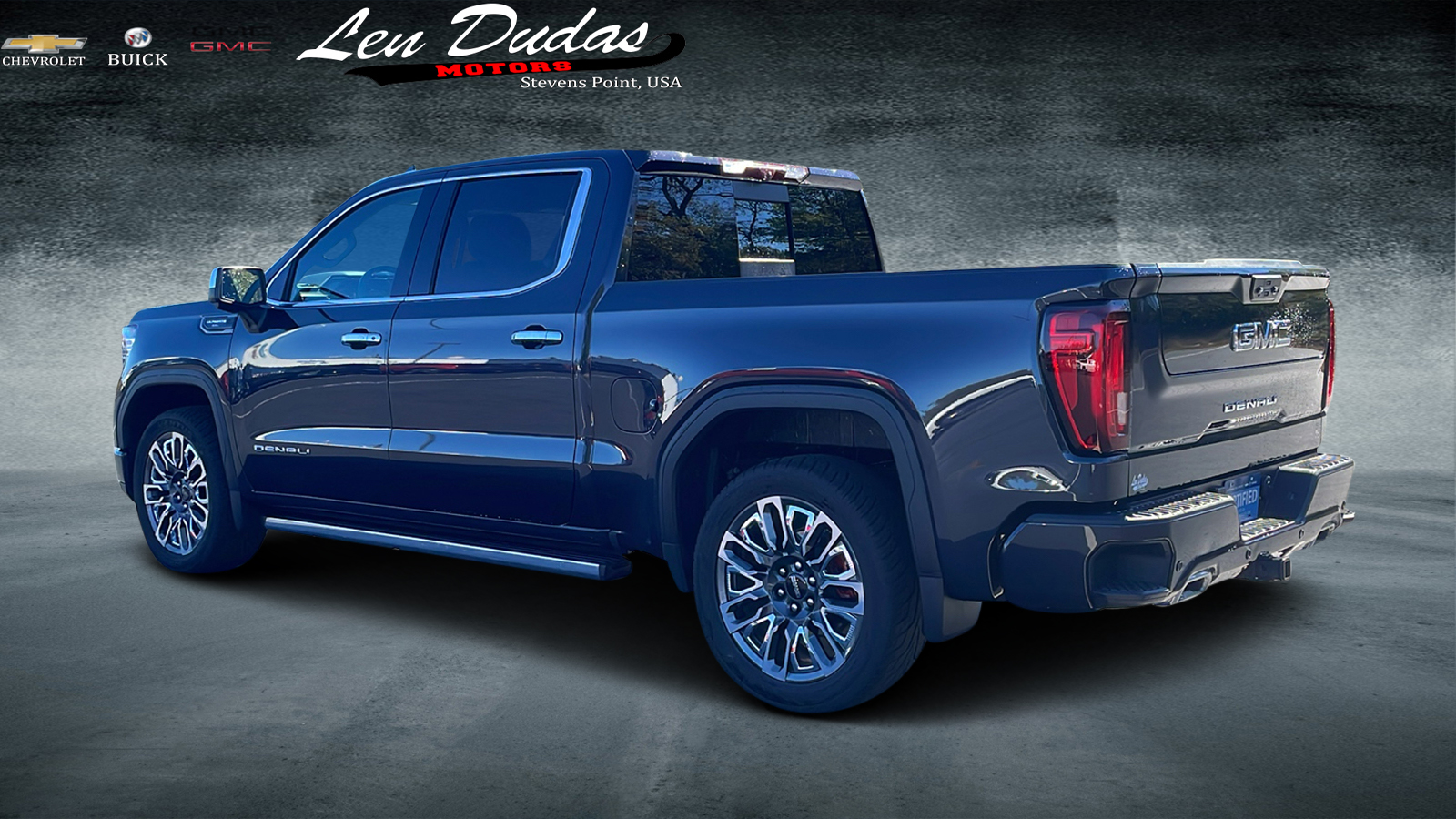 2024 GMC Sierra 1500 Denali Ultimate 4WD Crew Cab 147 3