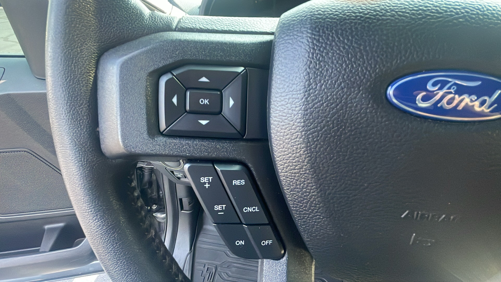 2019 Ford F-150 XLT 4WD SuperCrew 5.5 Box 23