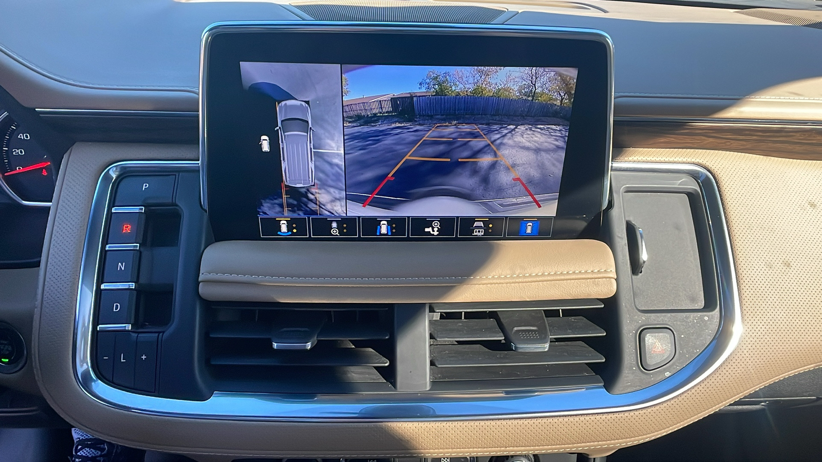 2021 Chevrolet Suburban Premier 12