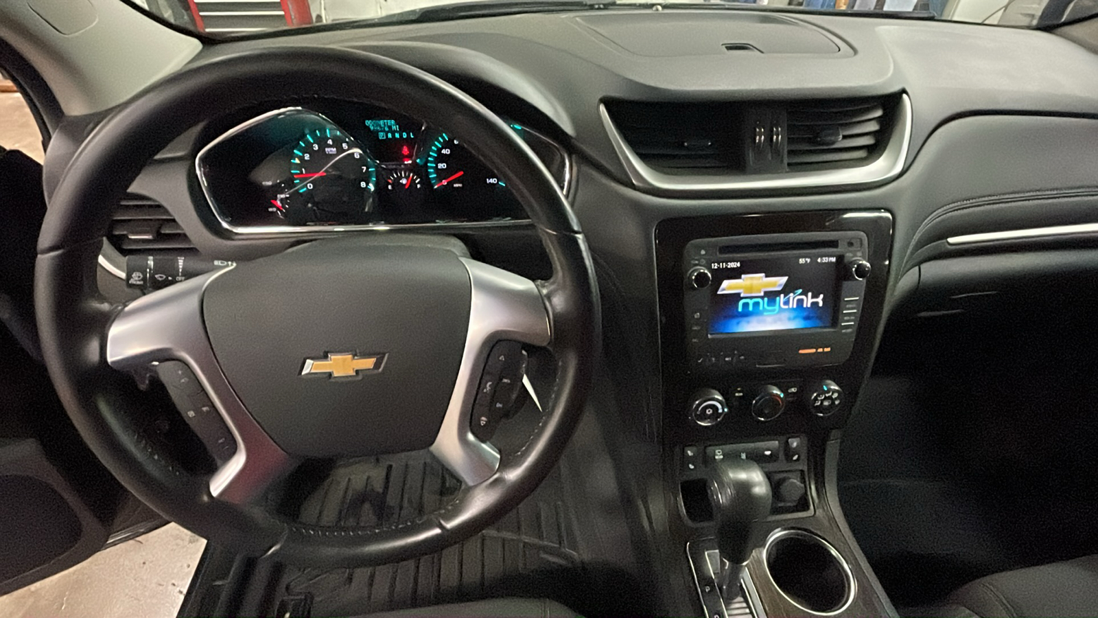 2015 Chevrolet Traverse LT 8