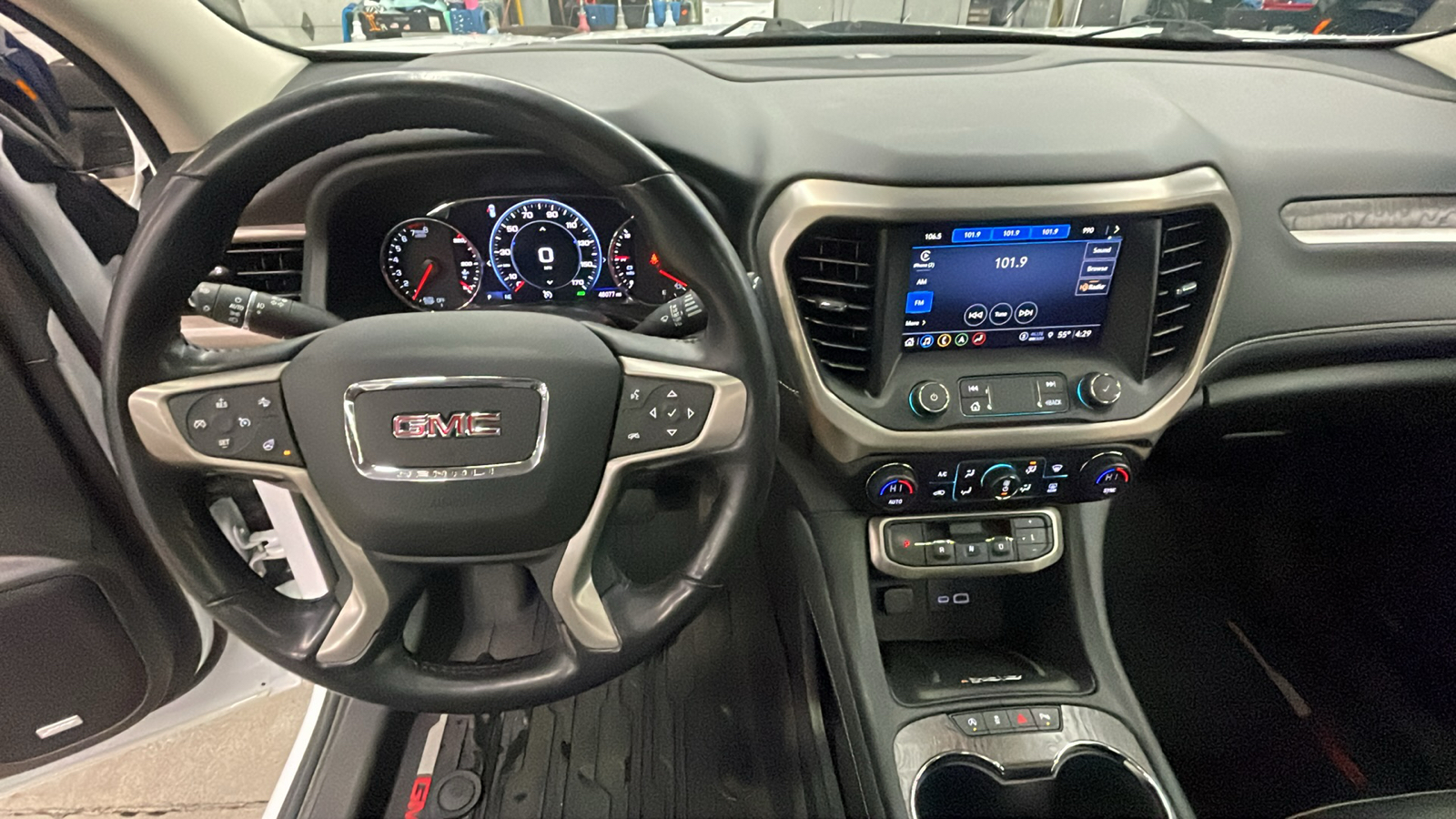 2021 GMC Acadia Denali 10