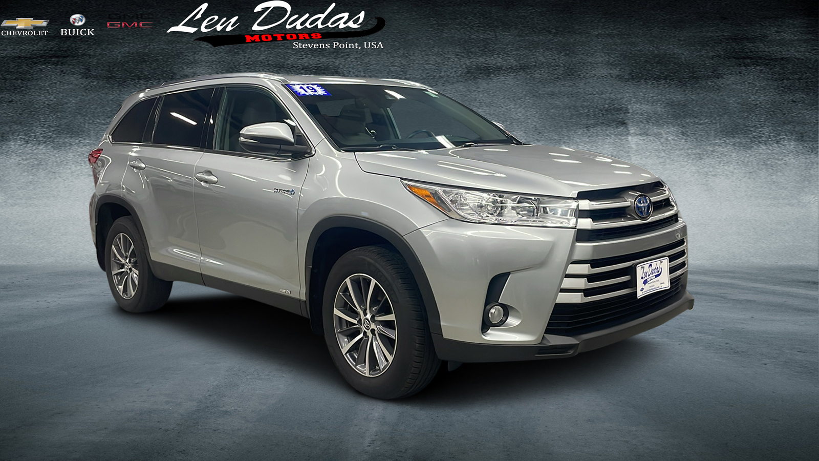 2019 Toyota Highlander Hybrid XLE 1