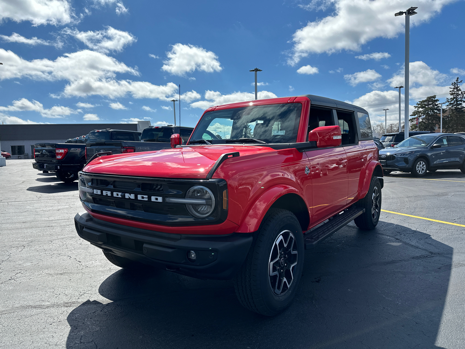 2024 Ford Bronco Outer Banks 4