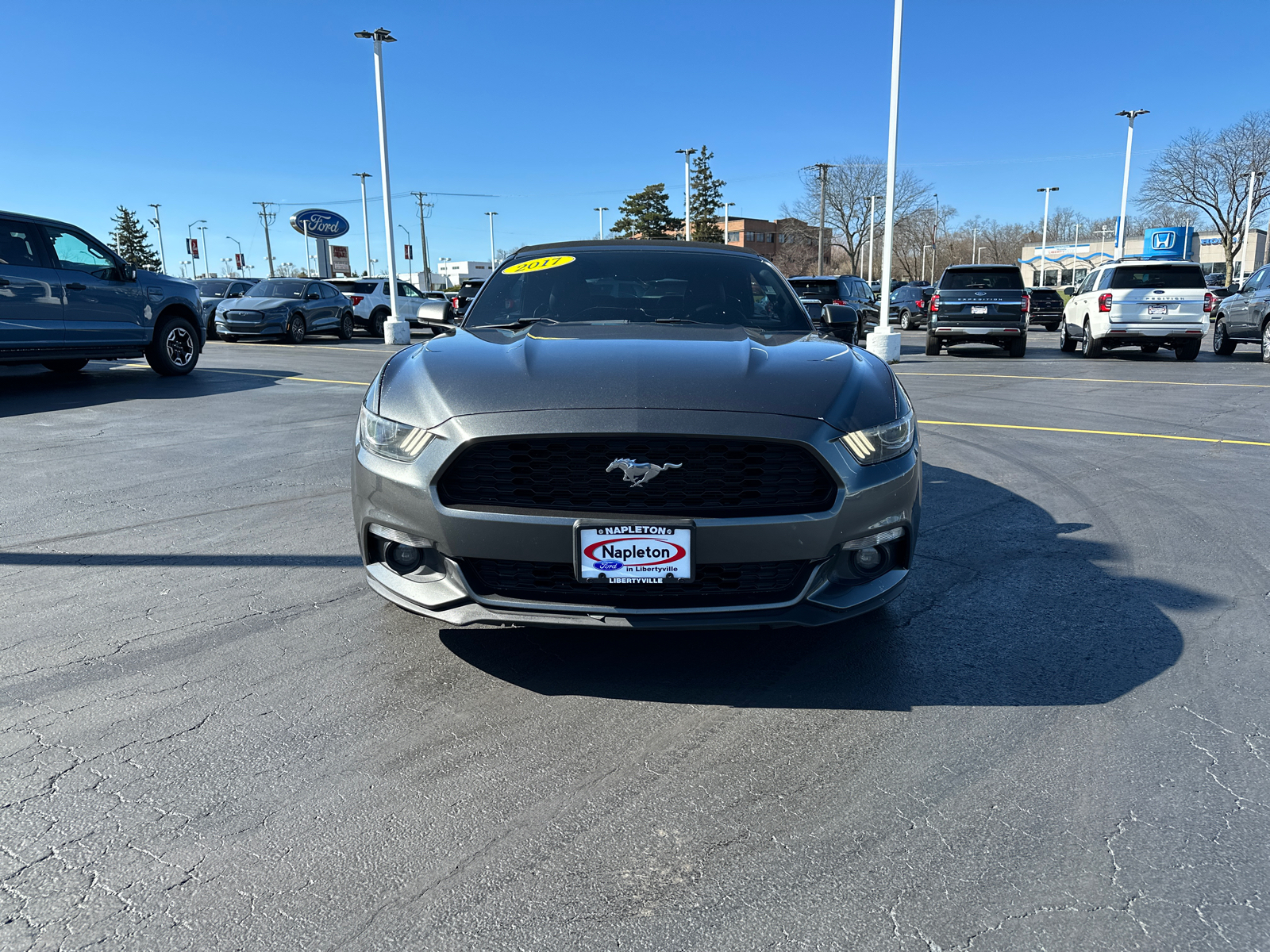 2017 Ford Mustang EcoBoost Premium 3