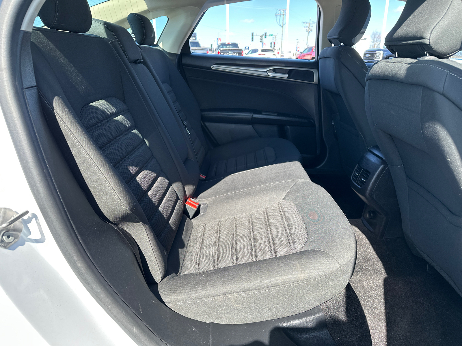 2019 Ford Fusion Hybrid SE 32