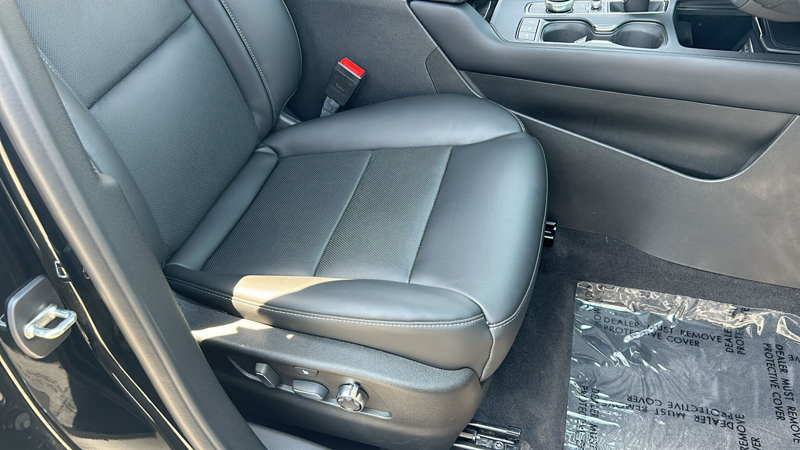 2023 Cadillac XT4 Premium Luxury 6
