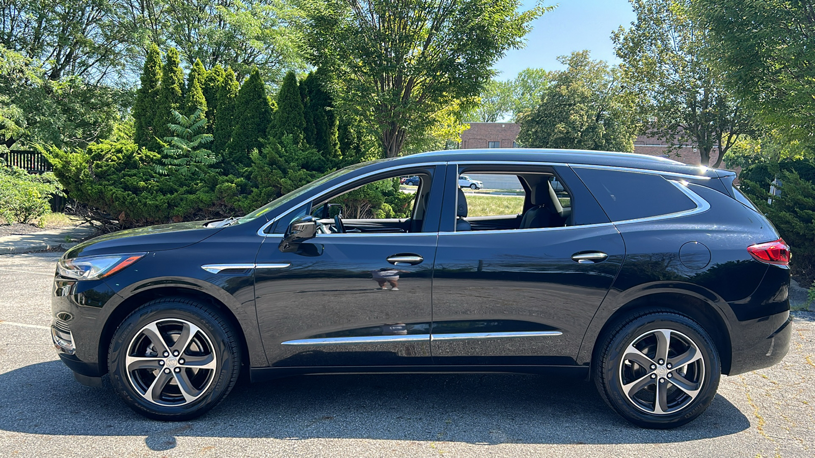 2021 Buick Enclave Essence 16