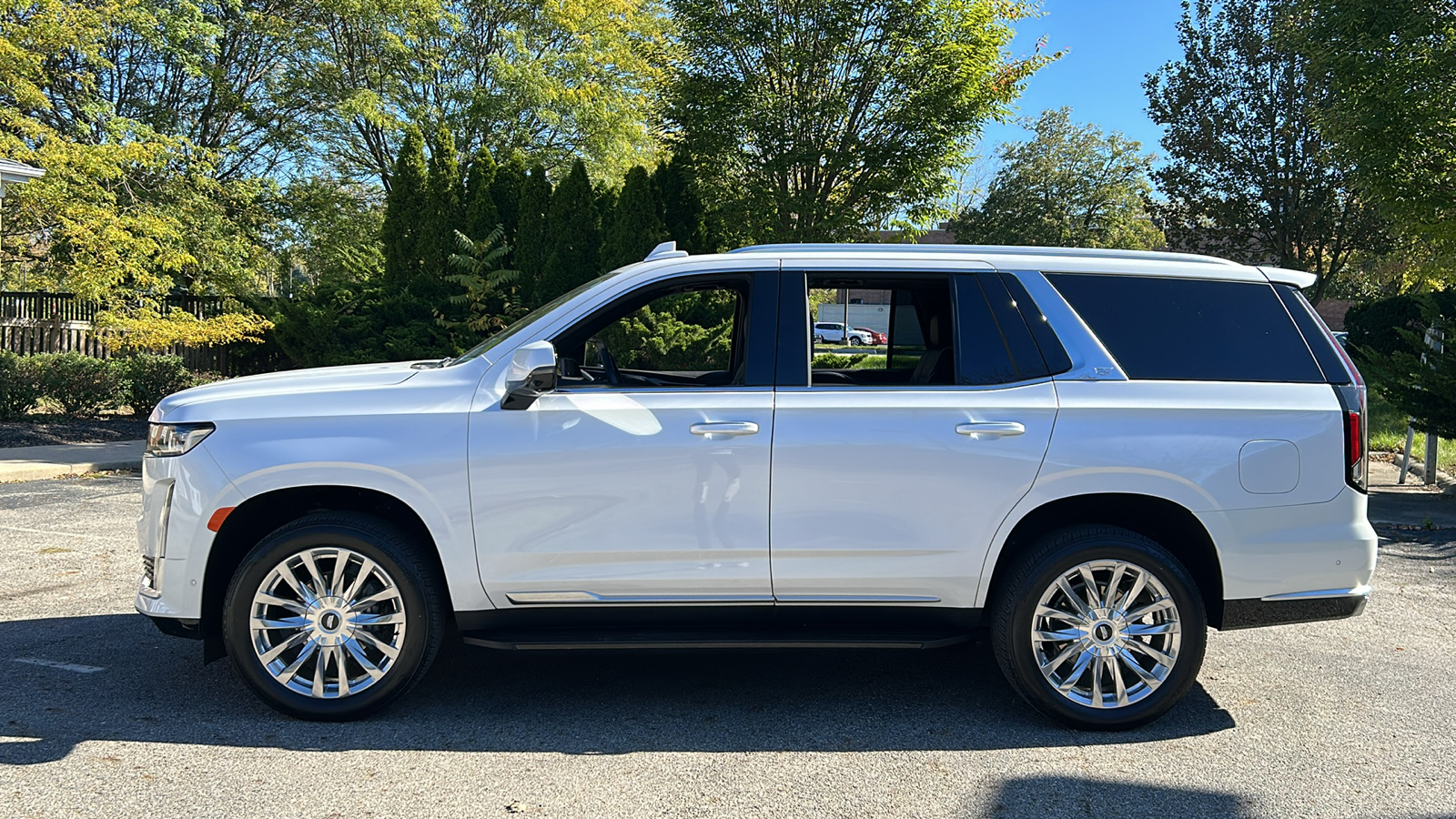 2023 Cadillac Escalade Premium Luxury 16