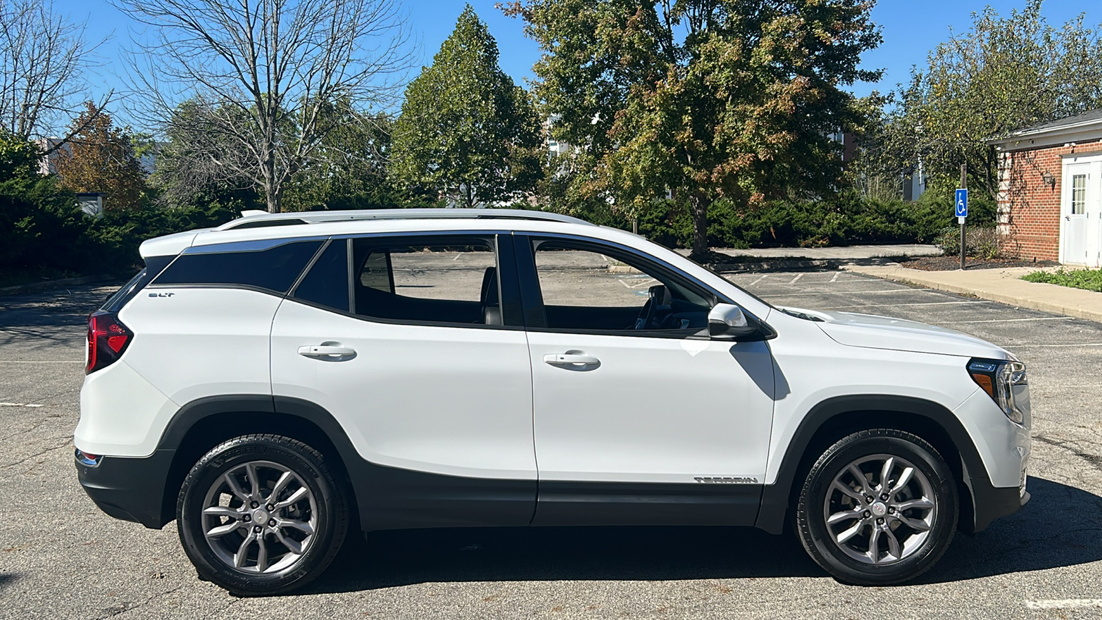 2023 GMC Terrain SLT 3