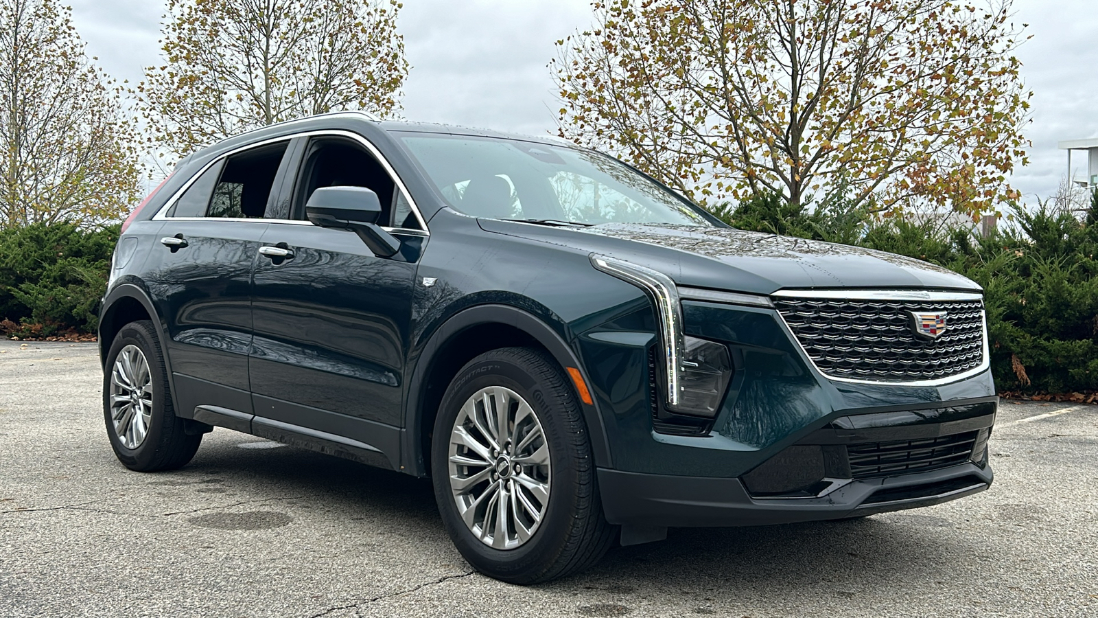 2024 Cadillac XT4 Premium Luxury 2