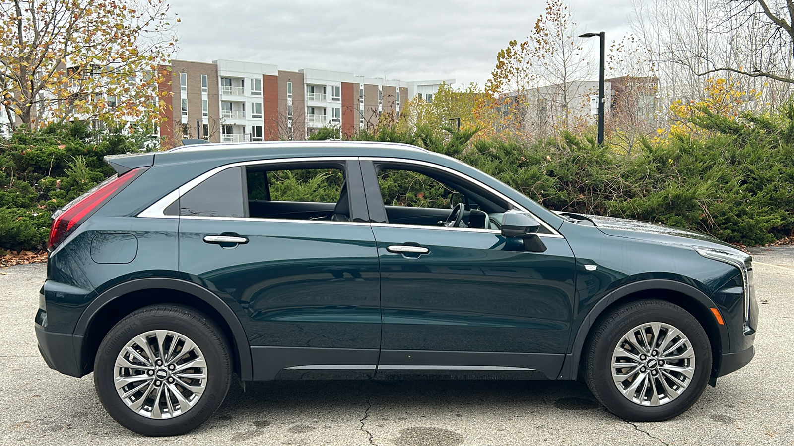 2024 Cadillac XT4 Premium Luxury 3