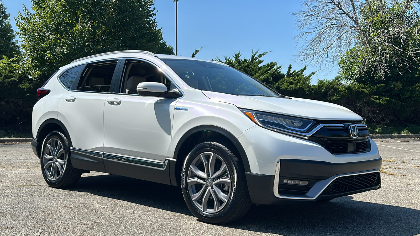 2022 Honda CR-V Hybrid Touring 2