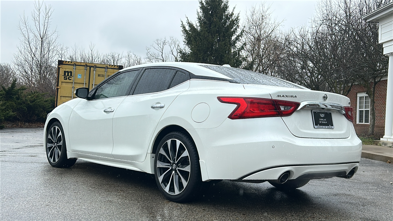 2017 Nissan Maxima SR 13