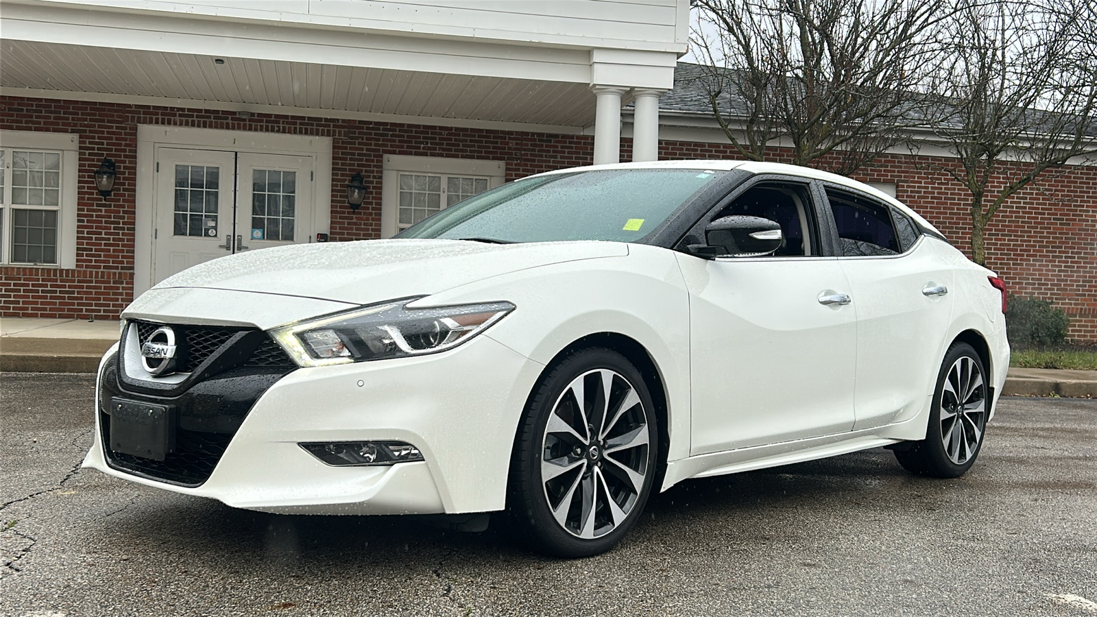 2017 Nissan Maxima SR 36