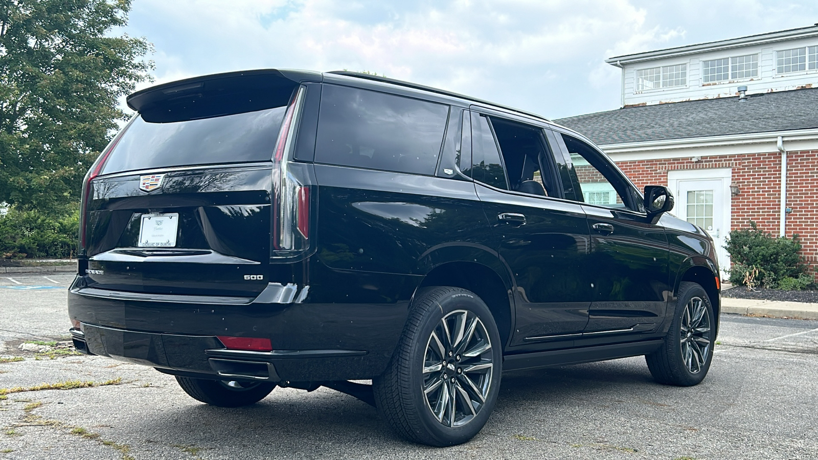 2024 Cadillac Escalade Sport 10