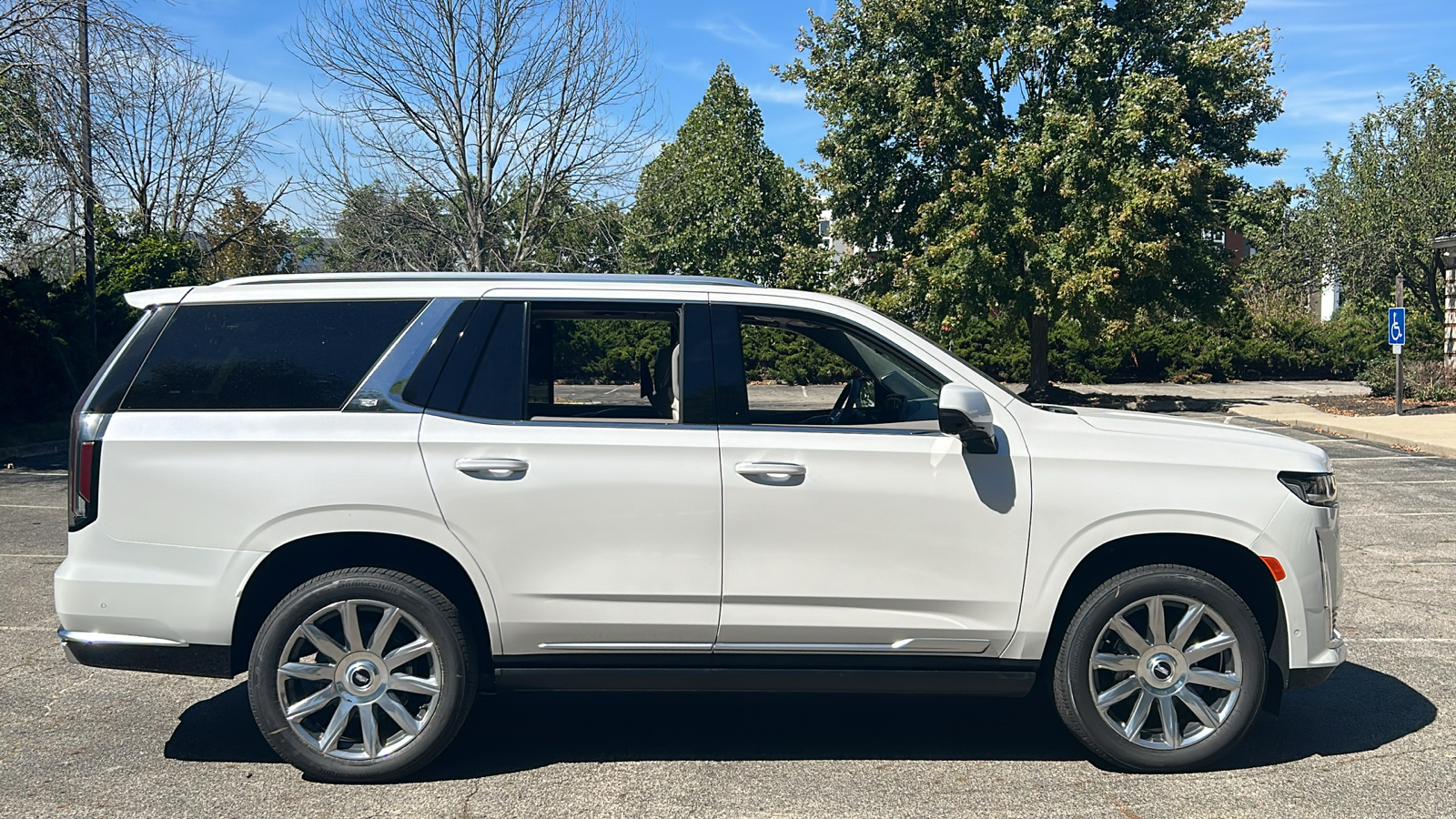 2024 Cadillac Escalade Premium Luxury Platinum 3