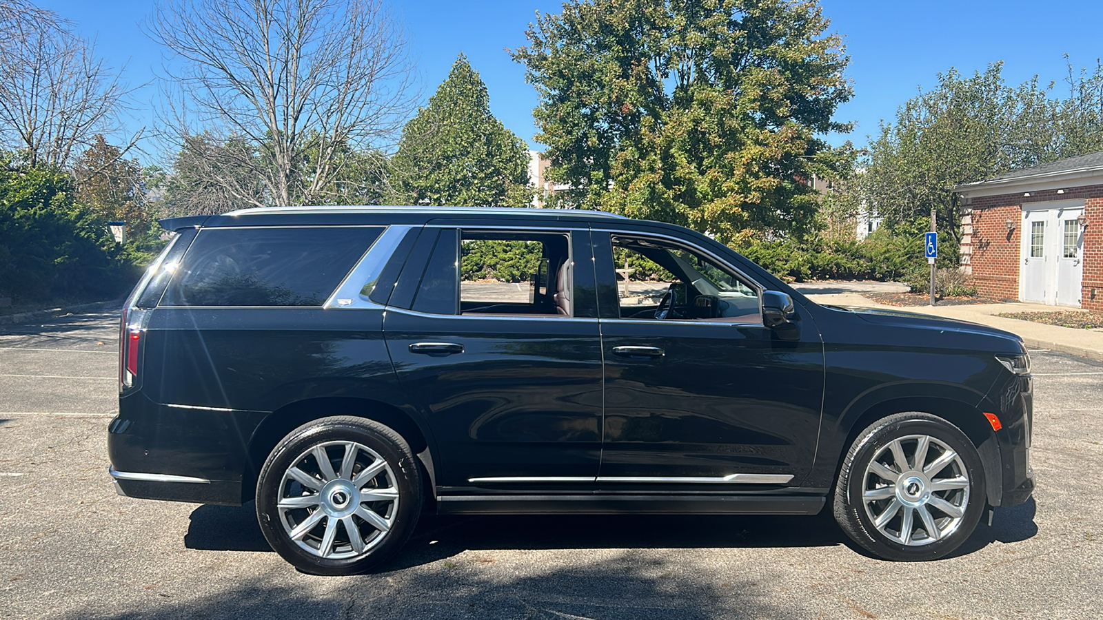 2021 Cadillac Escalade Premium Luxury Platinum 3