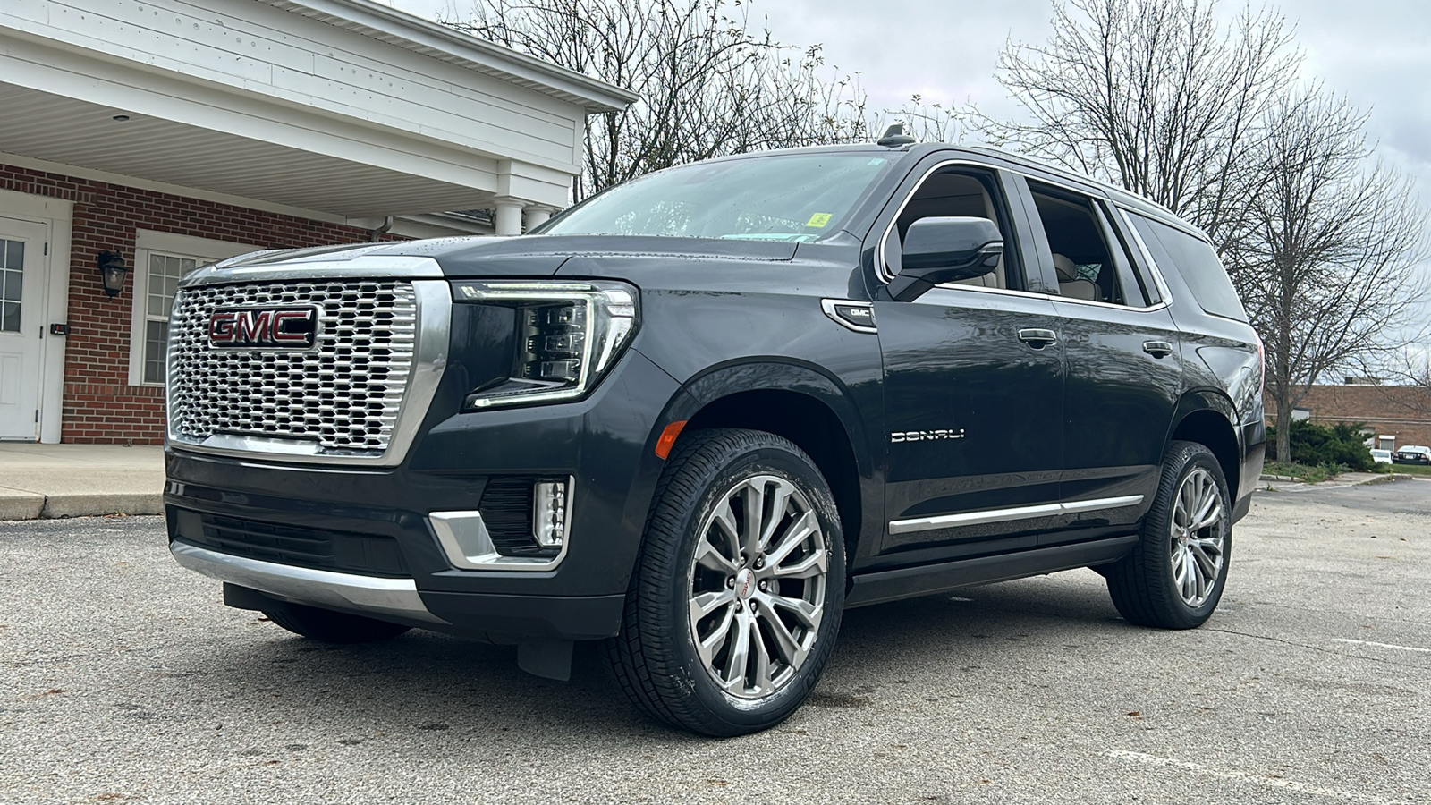 2021 GMC Yukon Denali 40