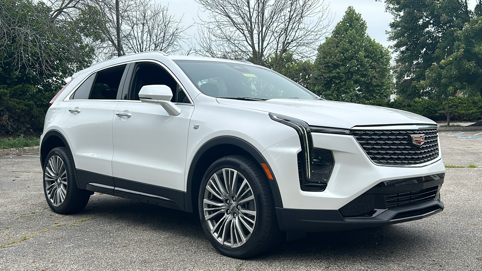 2024 Cadillac XT4 Premium Luxury 2