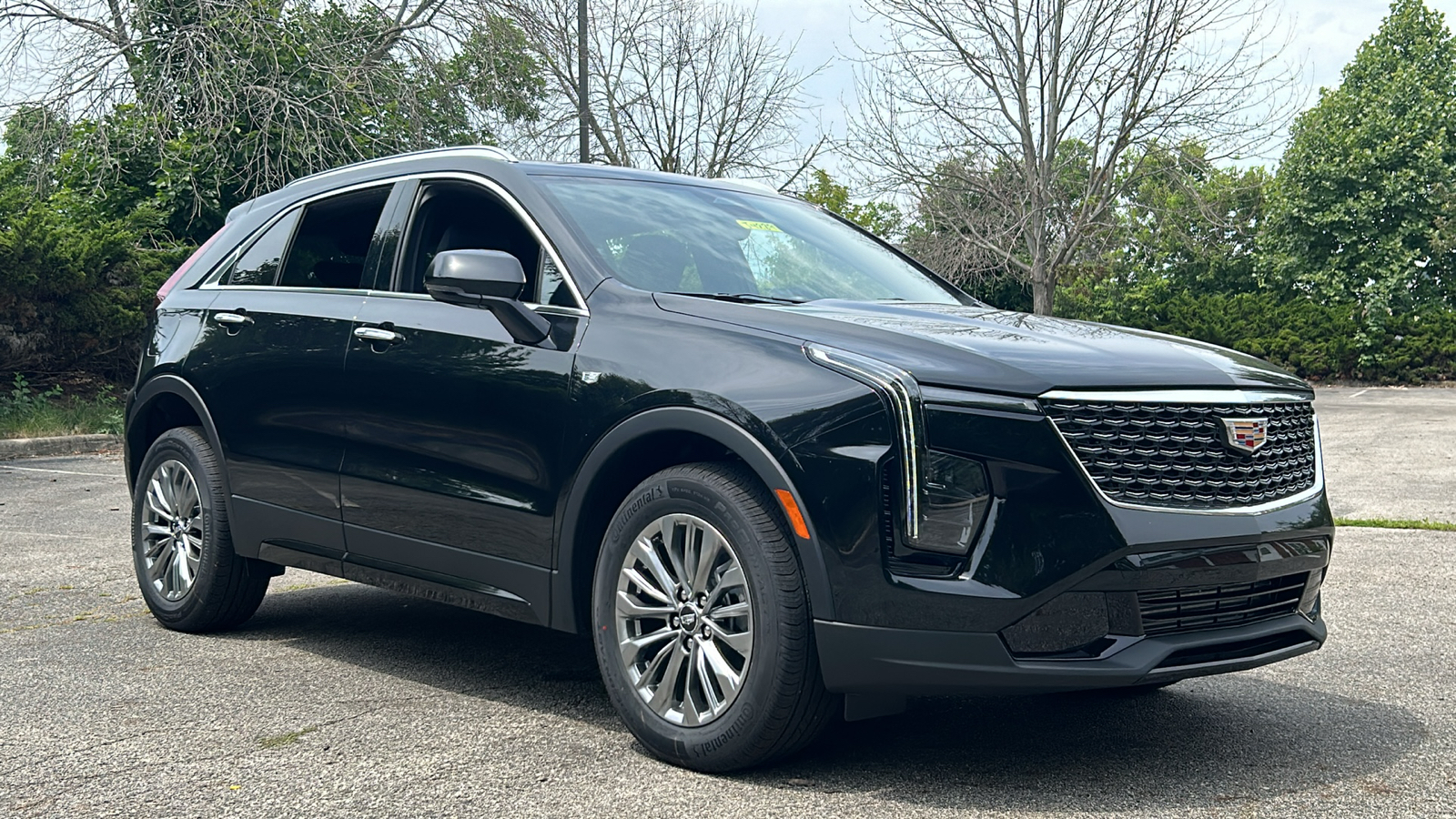 2024 Cadillac XT4 Premium Luxury 2