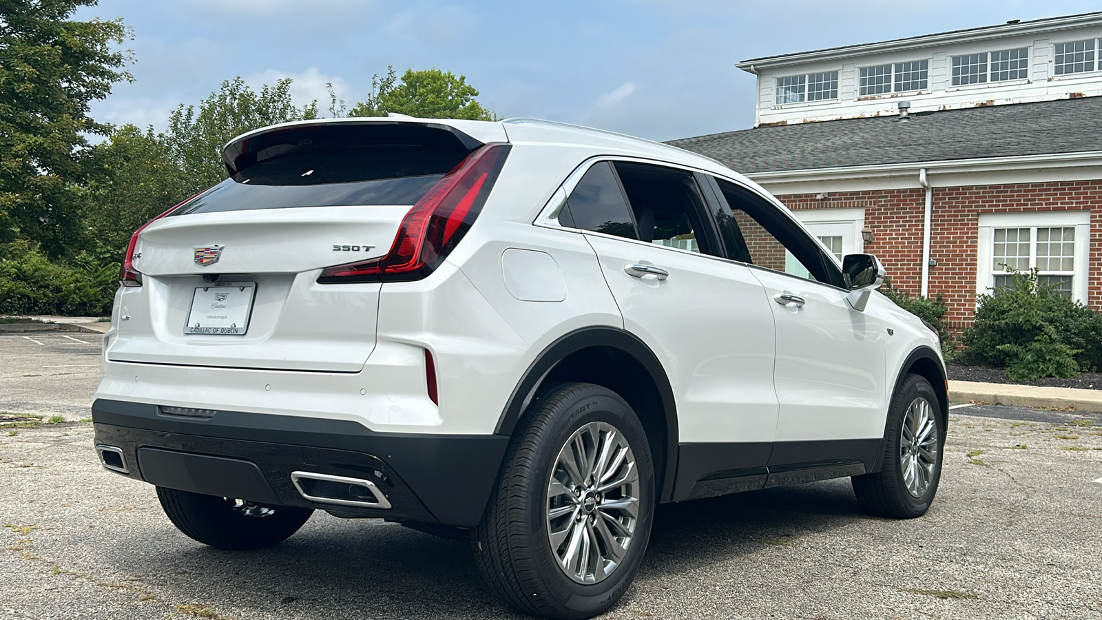 2024 Cadillac XT4 Premium Luxury 10