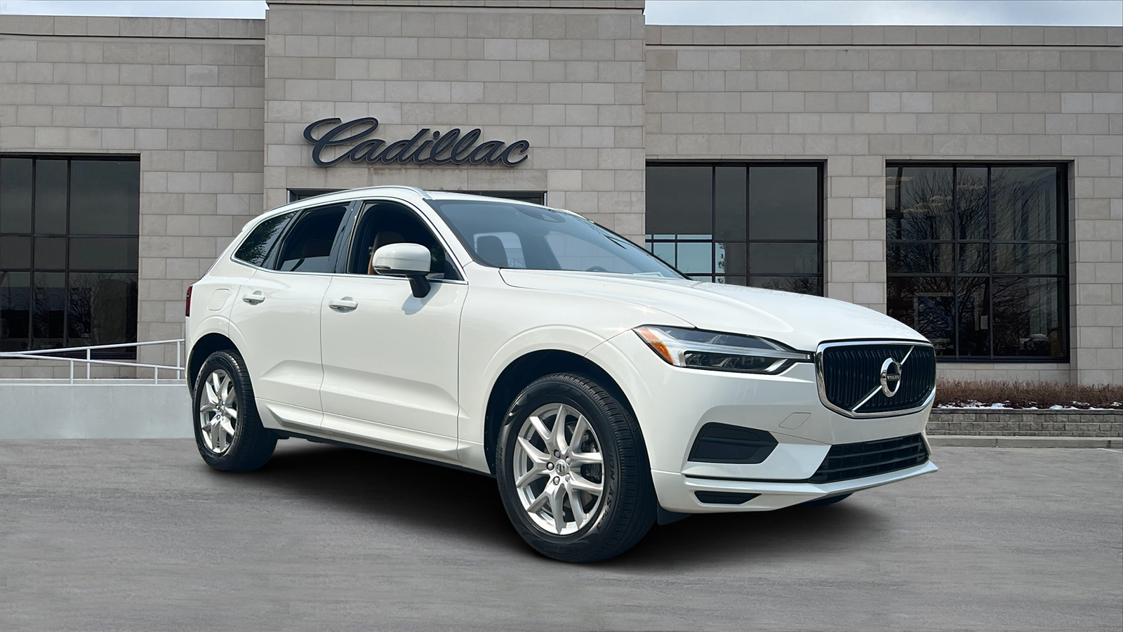 2020 Volvo XC60 T5 Momentum 1