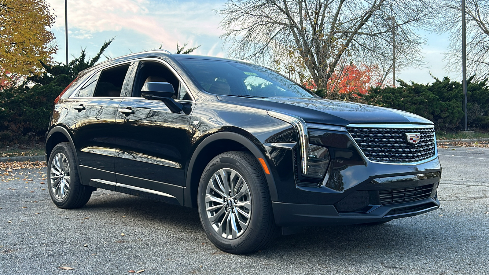 2025 Cadillac XT4 Premium Luxury 2