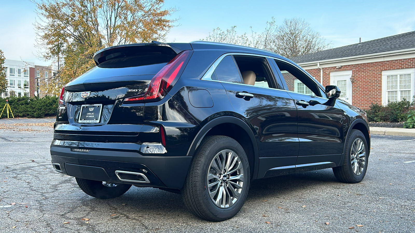 2025 Cadillac XT4 Premium Luxury 10