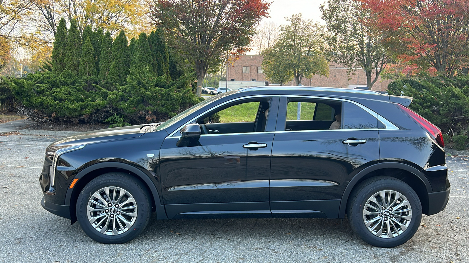 2025 Cadillac XT4 Premium Luxury 16